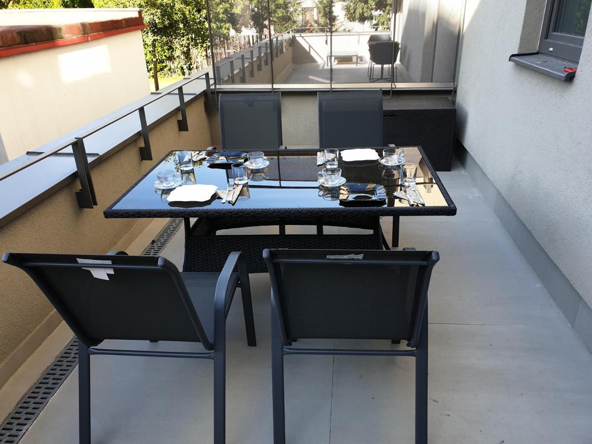 Luxury City Centre Apartment With Barbecue Grill Cluj-Napoca Buitenkant foto